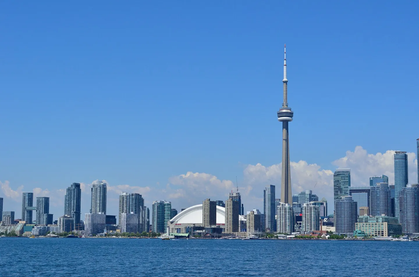 Toronto skyline seen from across the water